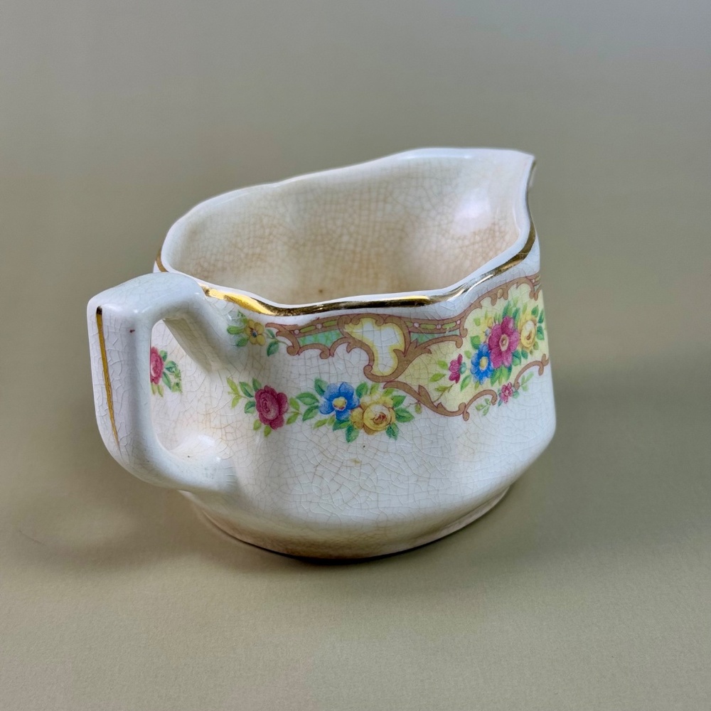 Vintage Mount Clemens Pottery Mini Creamer – "Mildred" Floral Pattern - Picture 8 of 11